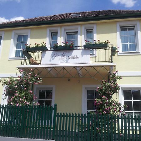 קלוסטרניובורג Hotel Pension Alte Muehle מראה חיצוני תמונה