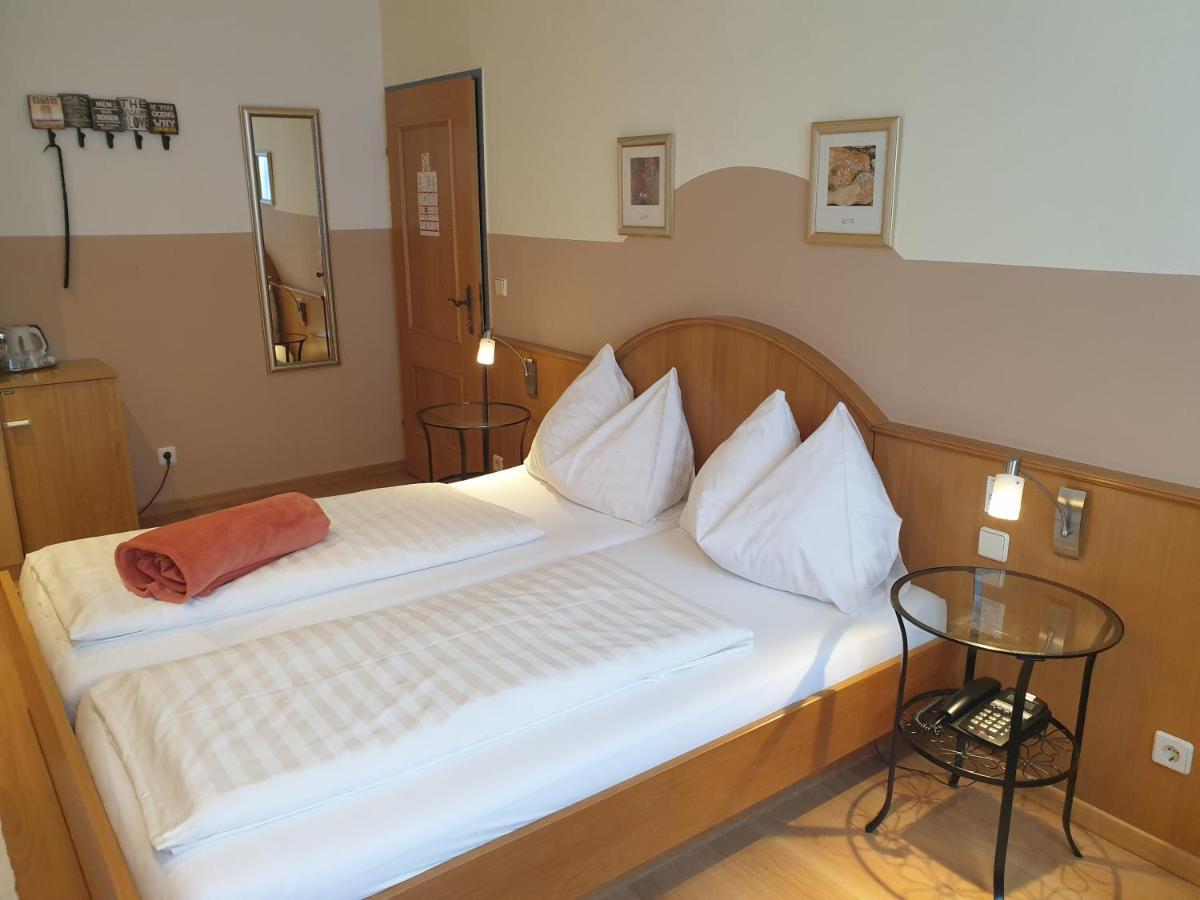 קלוסטרניובורג Hotel Pension Alte Muehle מראה חיצוני תמונה