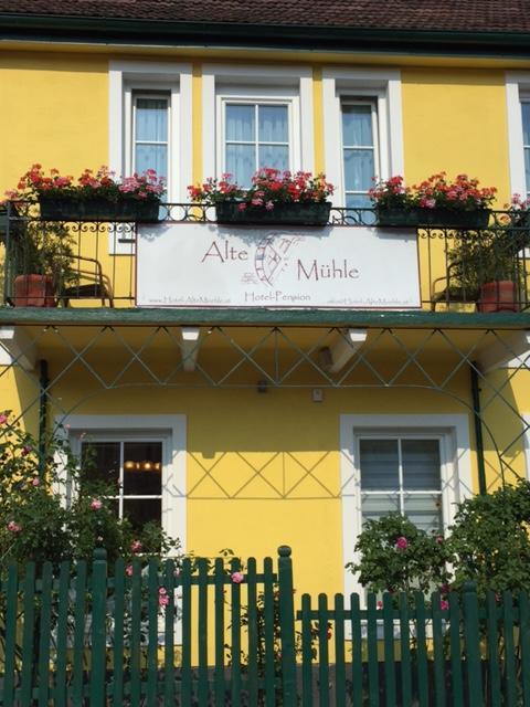 קלוסטרניובורג Hotel Pension Alte Muehle מראה חיצוני תמונה