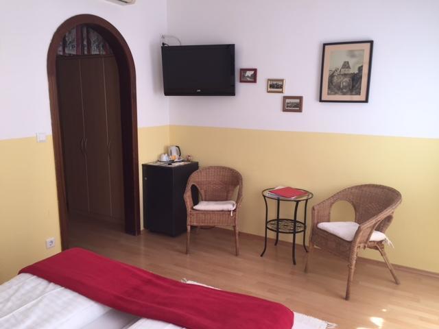 קלוסטרניובורג Hotel Pension Alte Muehle מראה חיצוני תמונה